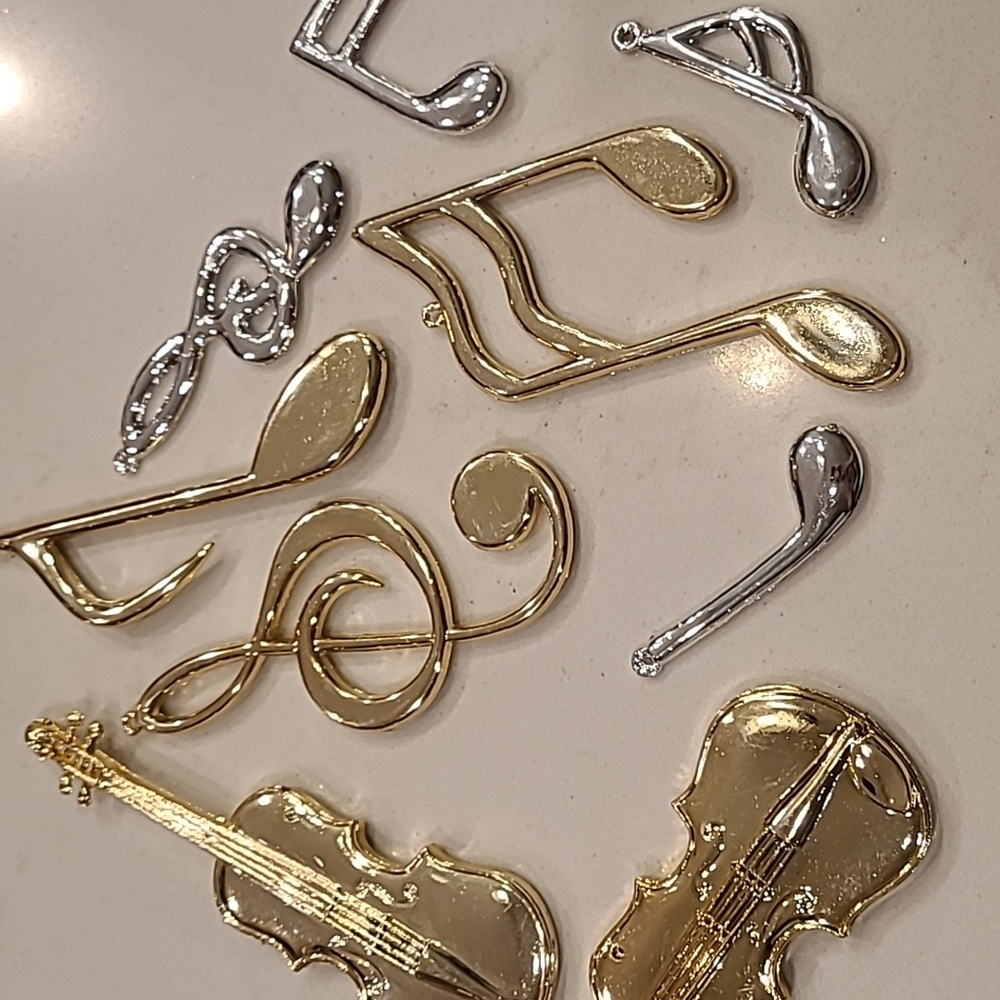 Vintage Musical Ornament/ Notes Christmas